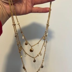 White House black market necklace. Beautiful!